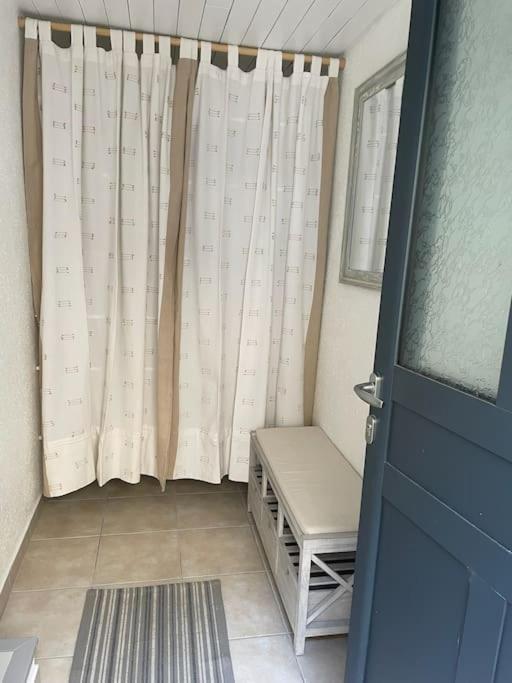 Tiny Paradise - 2 Bedrooms Apartment Montigny-sur-Loing Εξωτερικό φωτογραφία