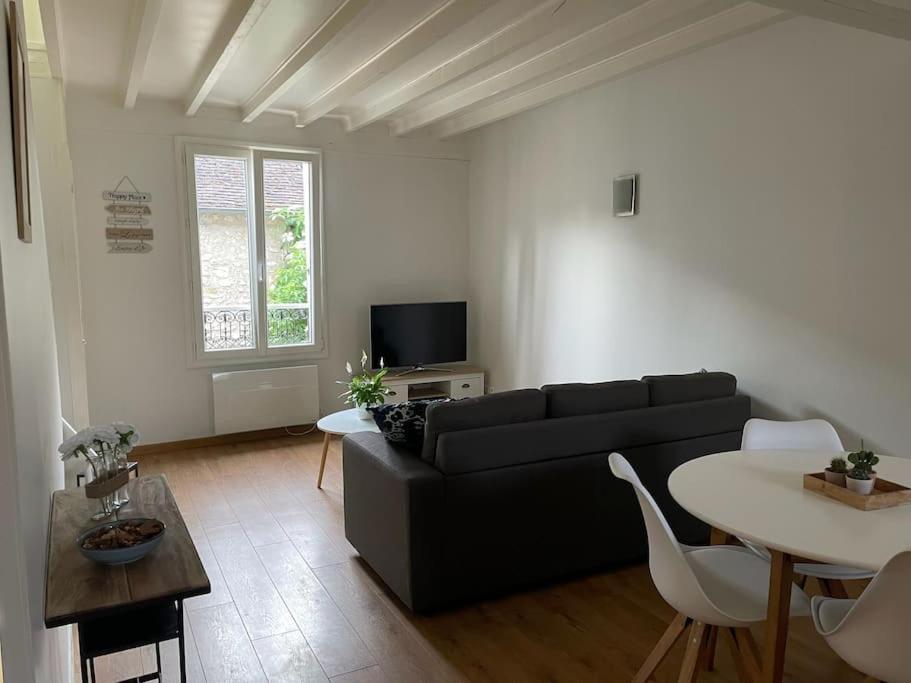 Tiny Paradise - 2 Bedrooms Apartment Montigny-sur-Loing Εξωτερικό φωτογραφία