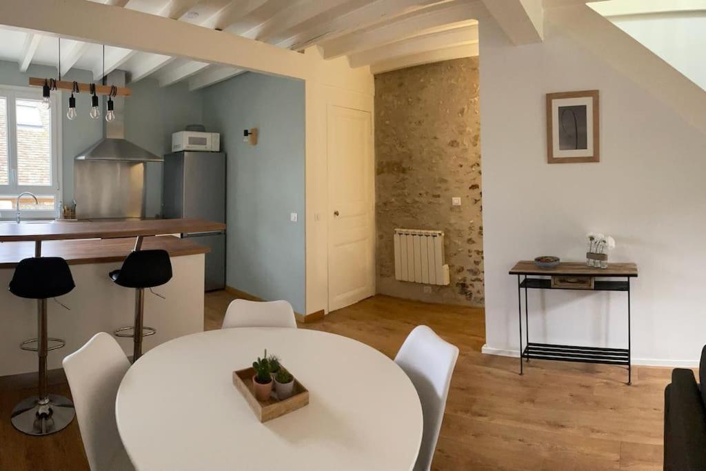 Tiny Paradise - 2 Bedrooms Apartment Montigny-sur-Loing Εξωτερικό φωτογραφία
