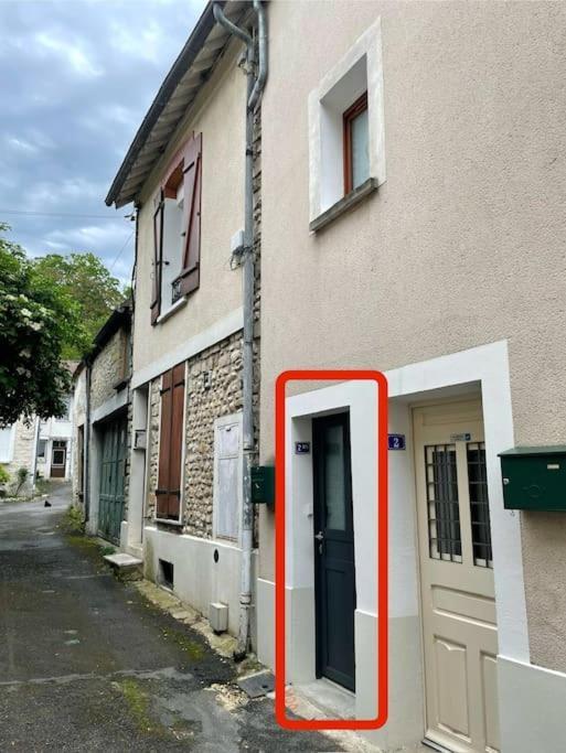 Tiny Paradise - 2 Bedrooms Apartment Montigny-sur-Loing Εξωτερικό φωτογραφία